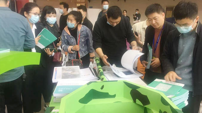 2021鄭州中原廣告展 都贊城展會第二天現(xiàn)場實拍