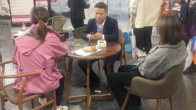 2021鄭州中原廣告展 都贊城展會第二天現(xiàn)場實拍