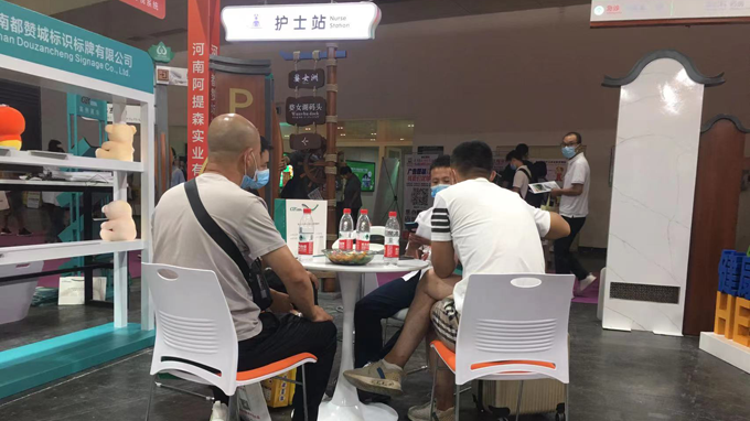 2022（鄭州）第39屆中原廣告展 都贊城展會第一天現(xiàn)場實拍